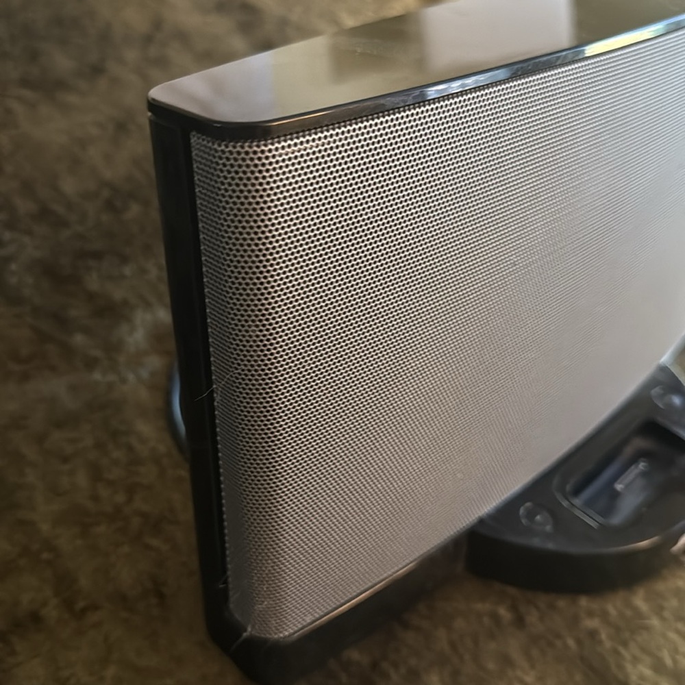 BOSE SoundDock Series II speaker - Picture 9 of 12